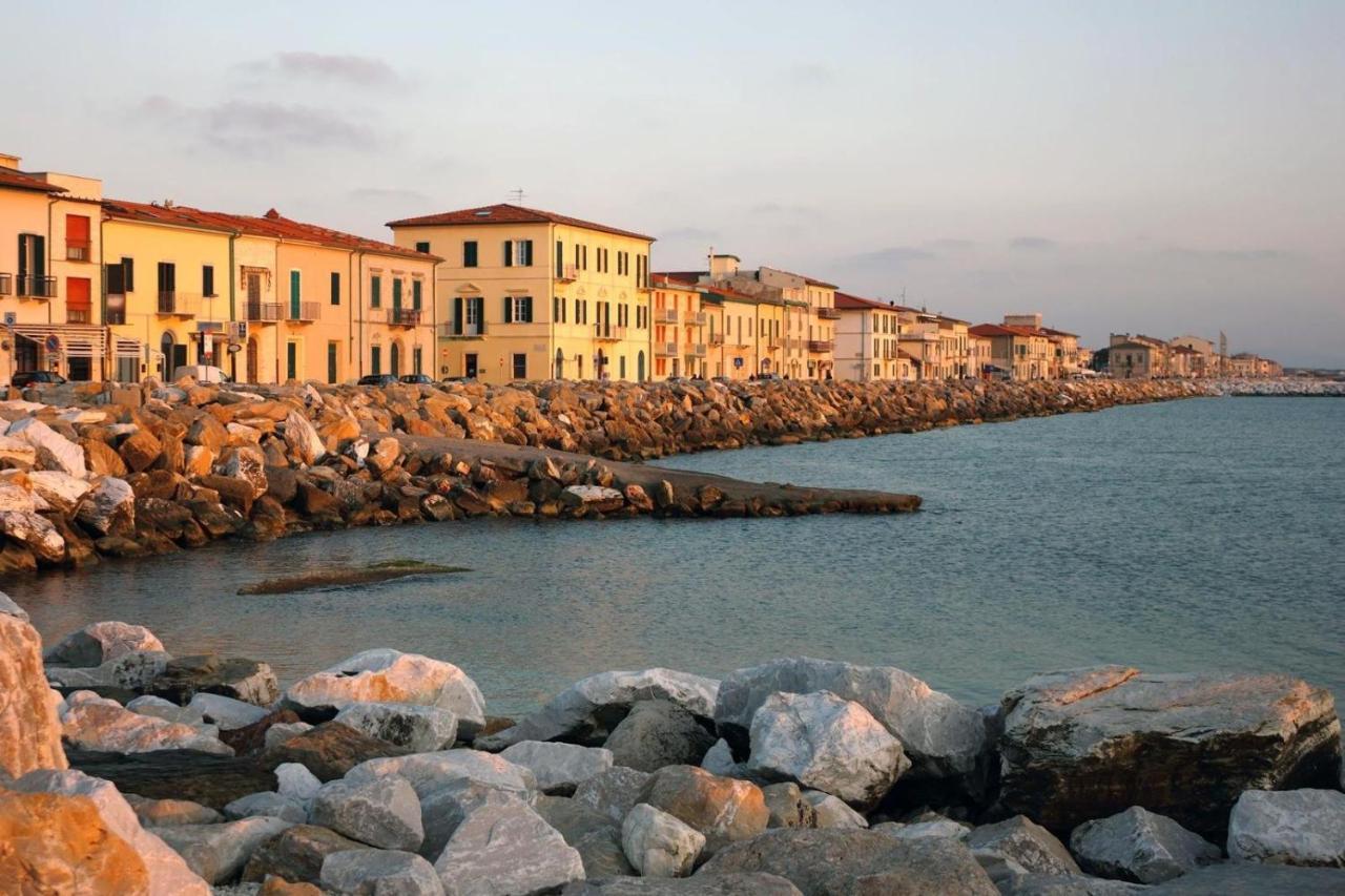 Affreschi sul mare Hotel Marina Di Pisa Exterior foto